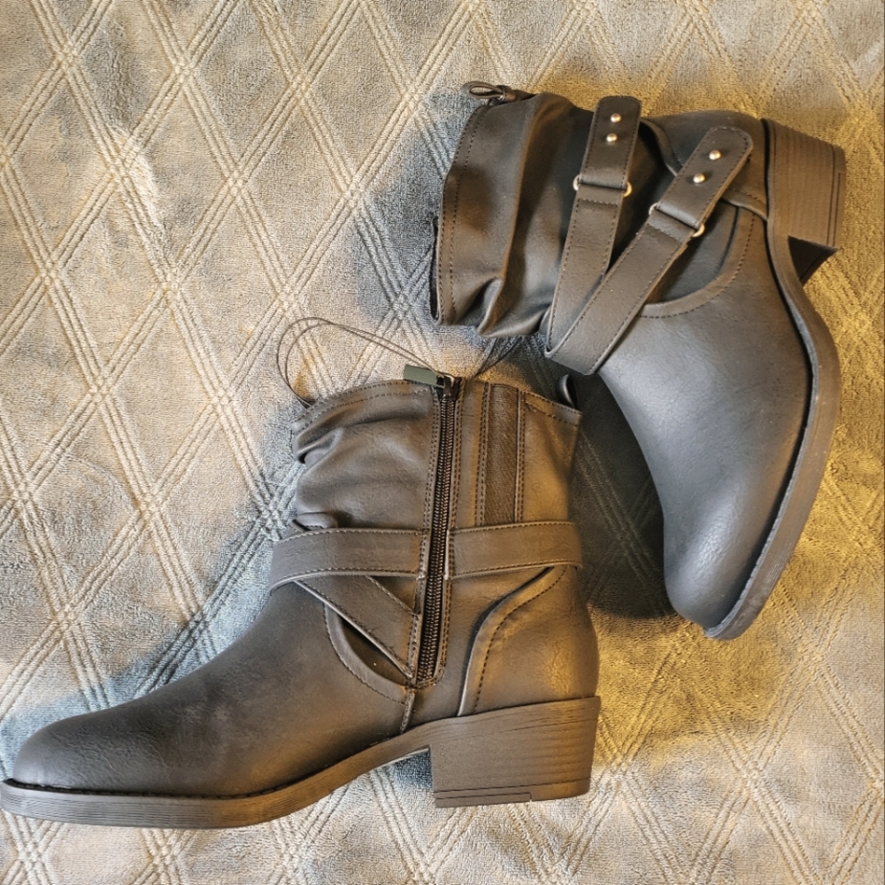 Buckle moto bootie